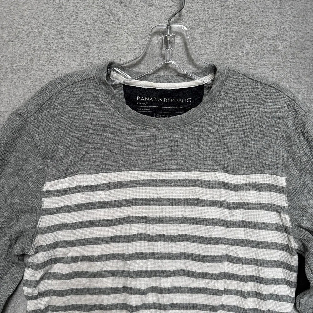Banana Republic Shirt Mens Small Gray White Striped Thermal Long Sleeve Crewneck